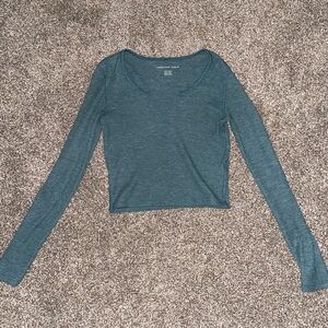 American Eagle Cropped Long Sleeve Shirt